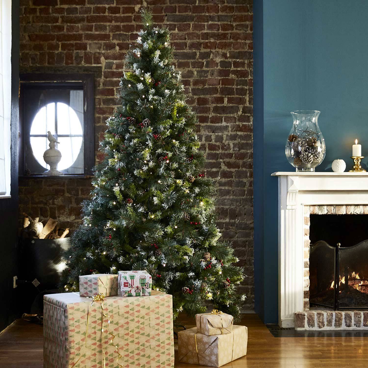 Árbol de Navidad artificial de lujo de 240 cm con luces de colores, adornos y soporte incluidos - FLECOS Photo3