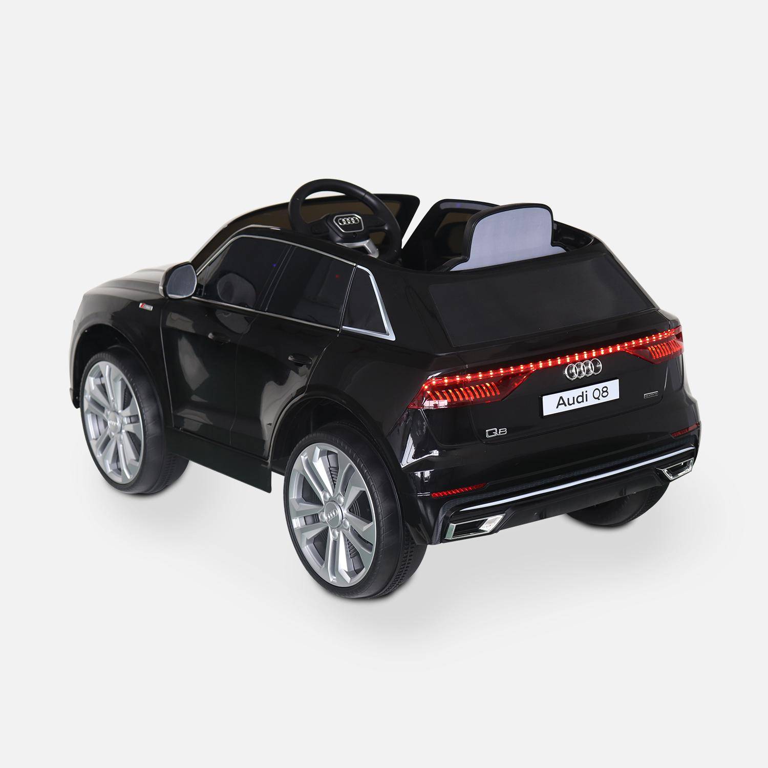AUDI Q8 Noir voiture électrique 12V, 1 place, 4x4 pour enfants avec autoradio et télécommande Photo3