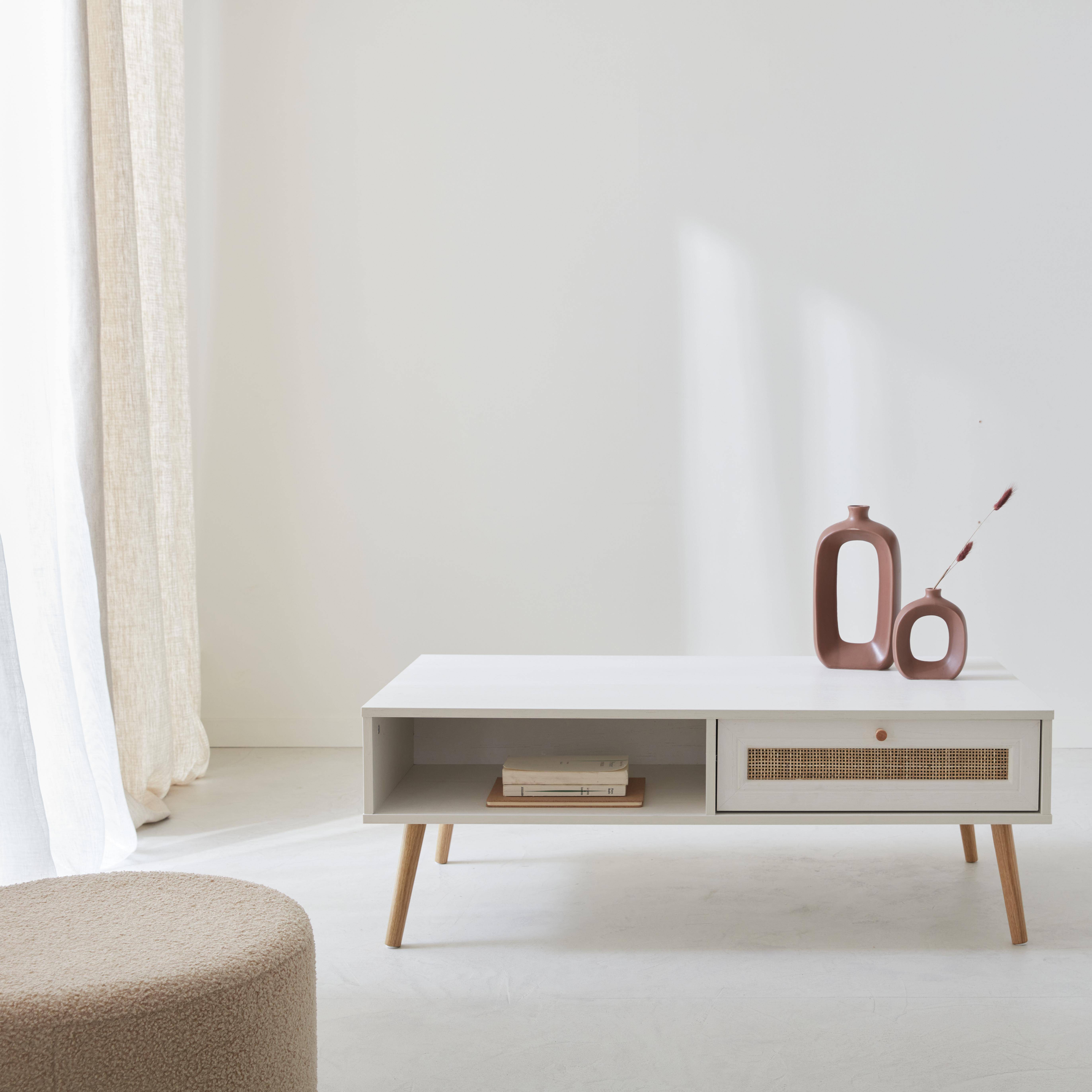 Table basse en cannage 110x59x39cm - Bohème - Blanc, 1 tiroir, 1 espace de rangement, pieds scandinaves Photo3