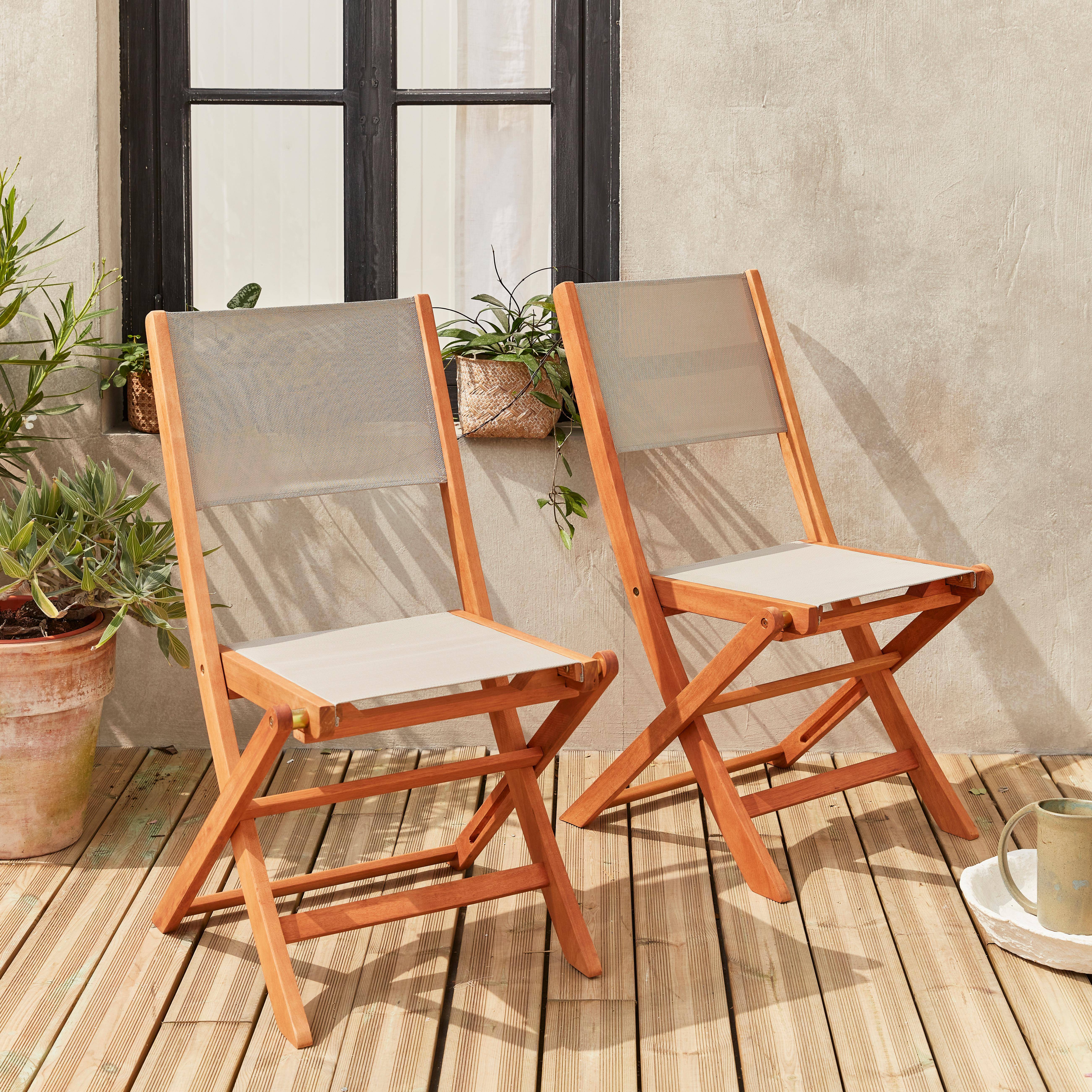 2 Almeria stoelen van FSC eucalyptus hout en textileen Photo1