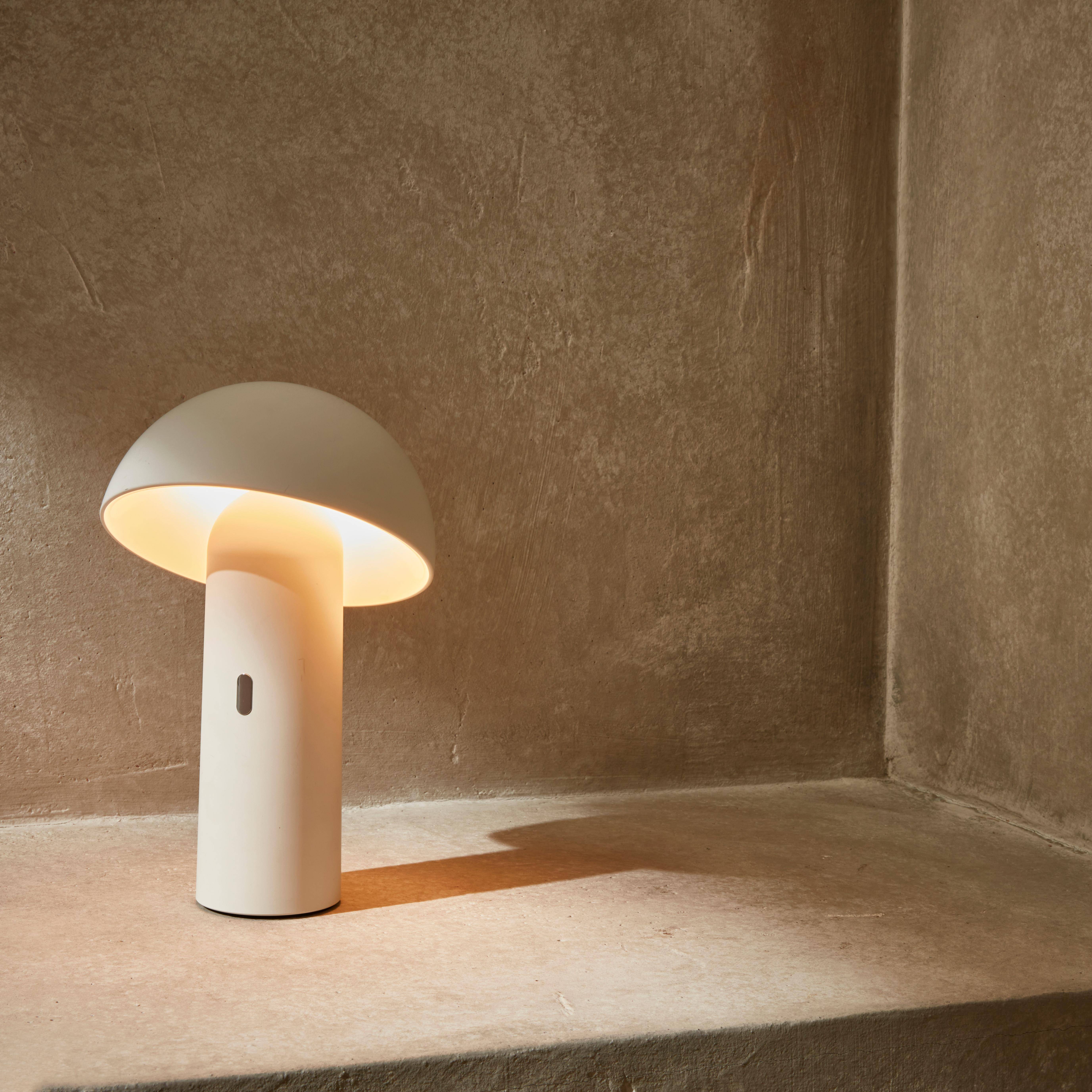 Lampe de table sans fil nomade à tête orientable blanche H 28cm, intérieur / extérieur  Photo5