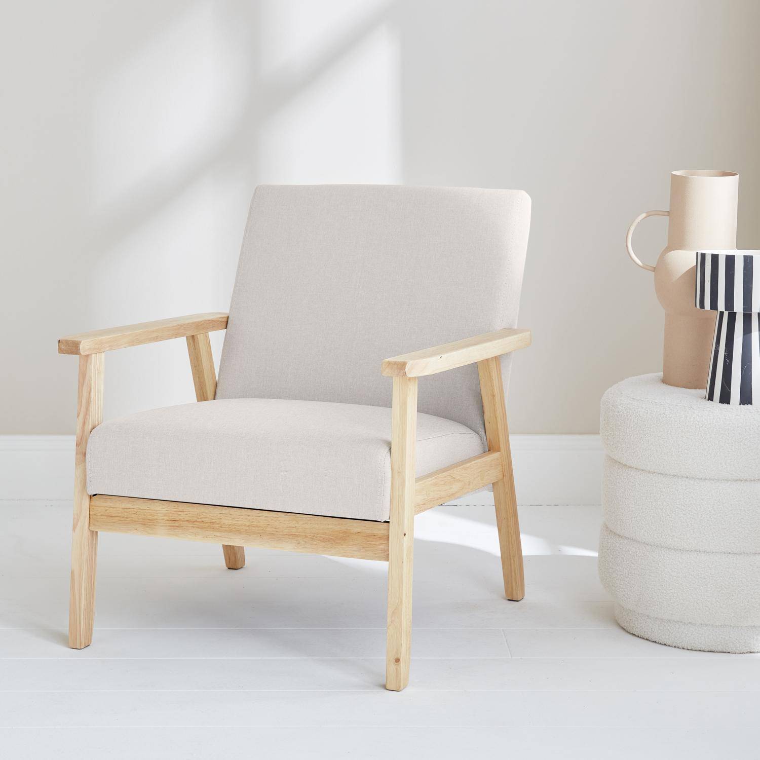 Skandinavischer Sessel aus Holz und Stoff, Creme, Isak, B 64 x T 69,5 x H 73cm Photo1