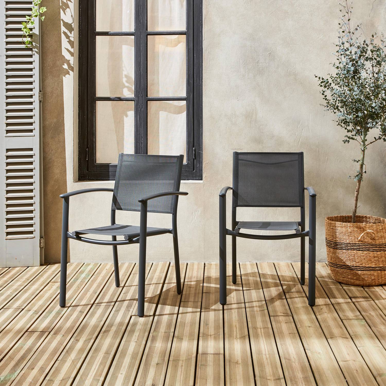 Lot de 2 fauteuils de jardin anthracite empilables aluminium et textilène P56xL57xH85cm Photo2