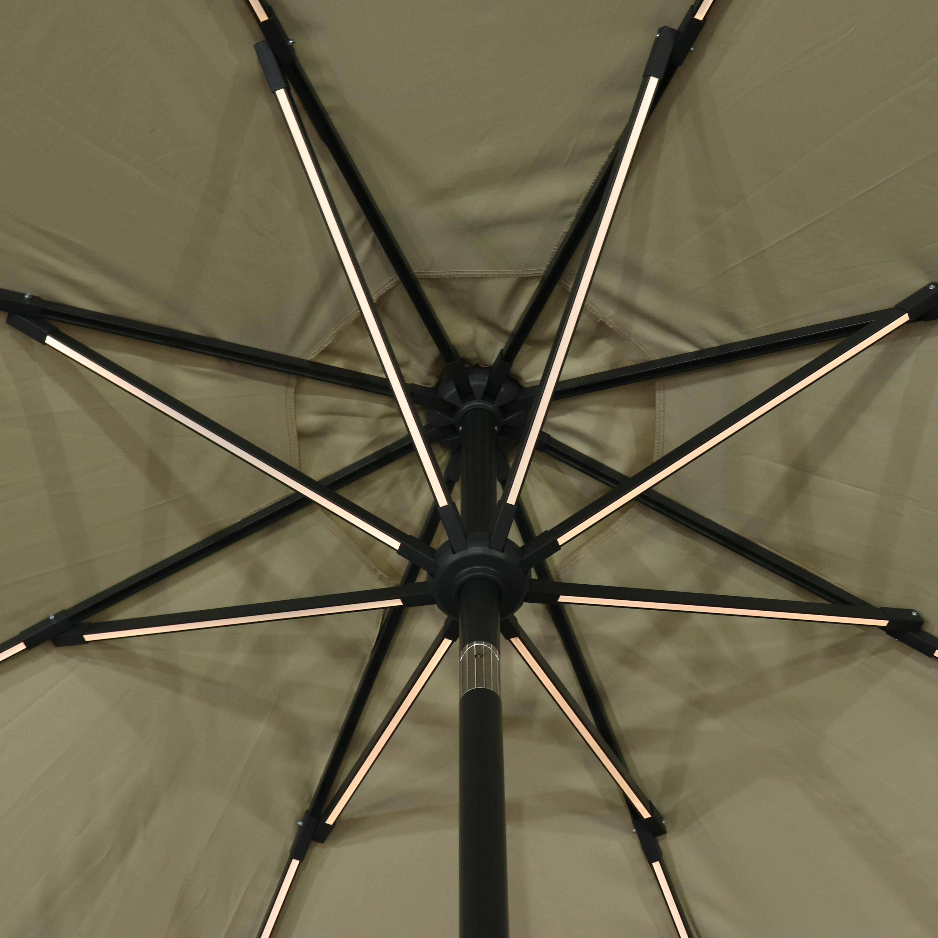 Ombrellone, modello: LED, forma rotonda, Ø2,7m - modello: Helios, colore: Beige - Ombrellone con palo centrale, con luce integrata e manovella di apertura Photo4