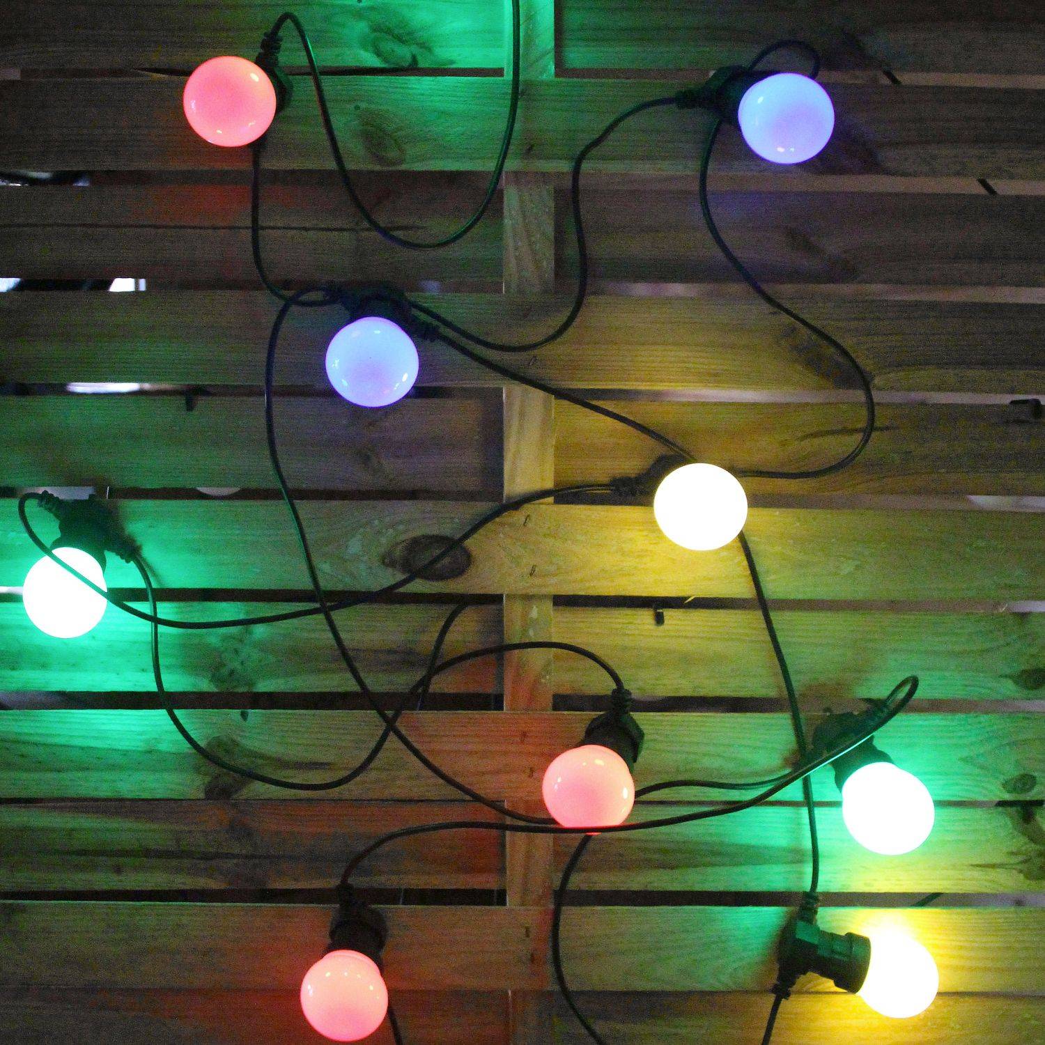 HERACLES -  Guirlande lumineuse guinguette extérieure avec 10 ampoules multicolores, 50 LED, à piles, fonction timer,  8 modes,  4,5 m de long Photo1
