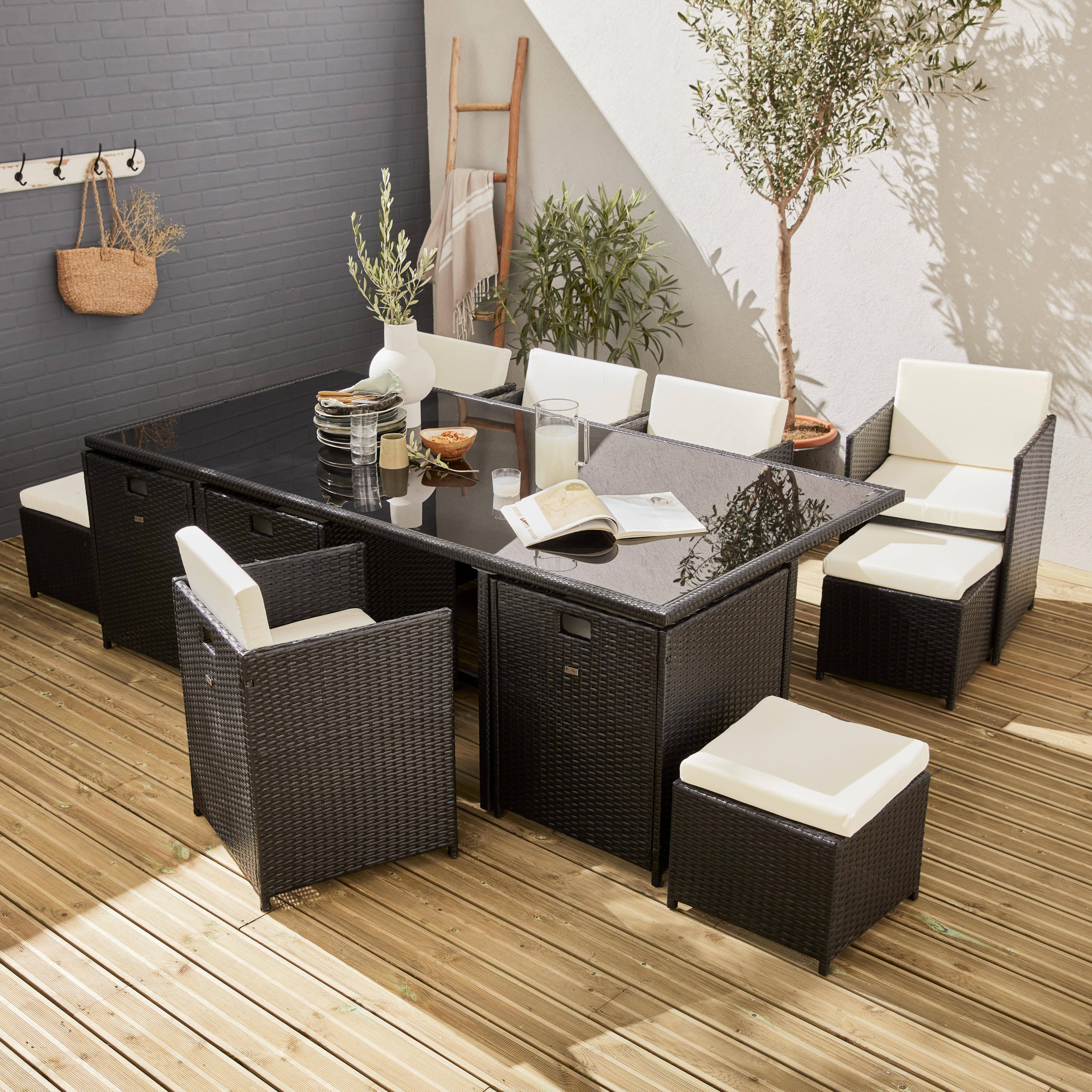 Salon de jardin 8-12 places – Vabo – Coloris noir, Coussins écrus, table encastrable Photo1