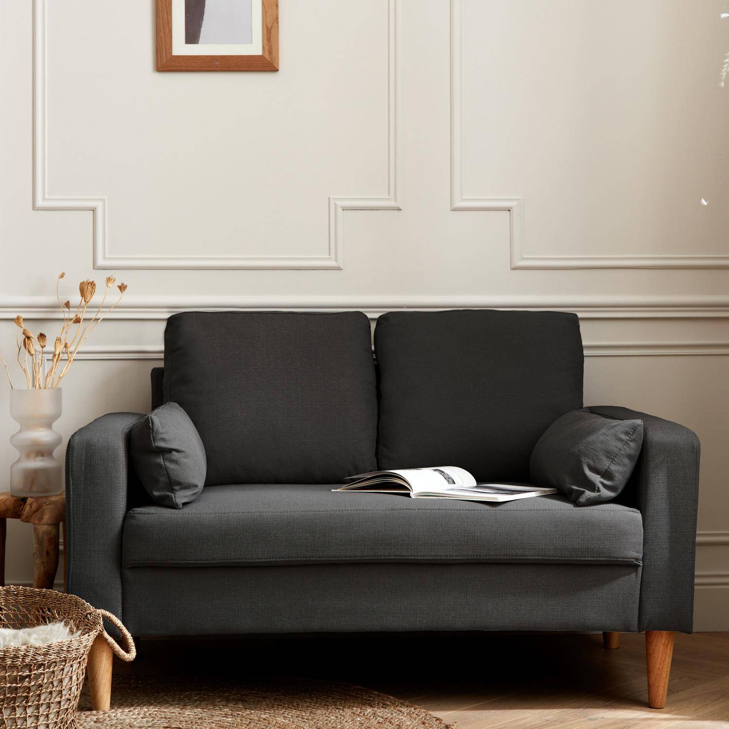 Sofá de tecido cinzento mosqueado escuro - Bjorn - Sofá de 2 lugares com pernas de madeira, estilo escandinavo   Photo1
