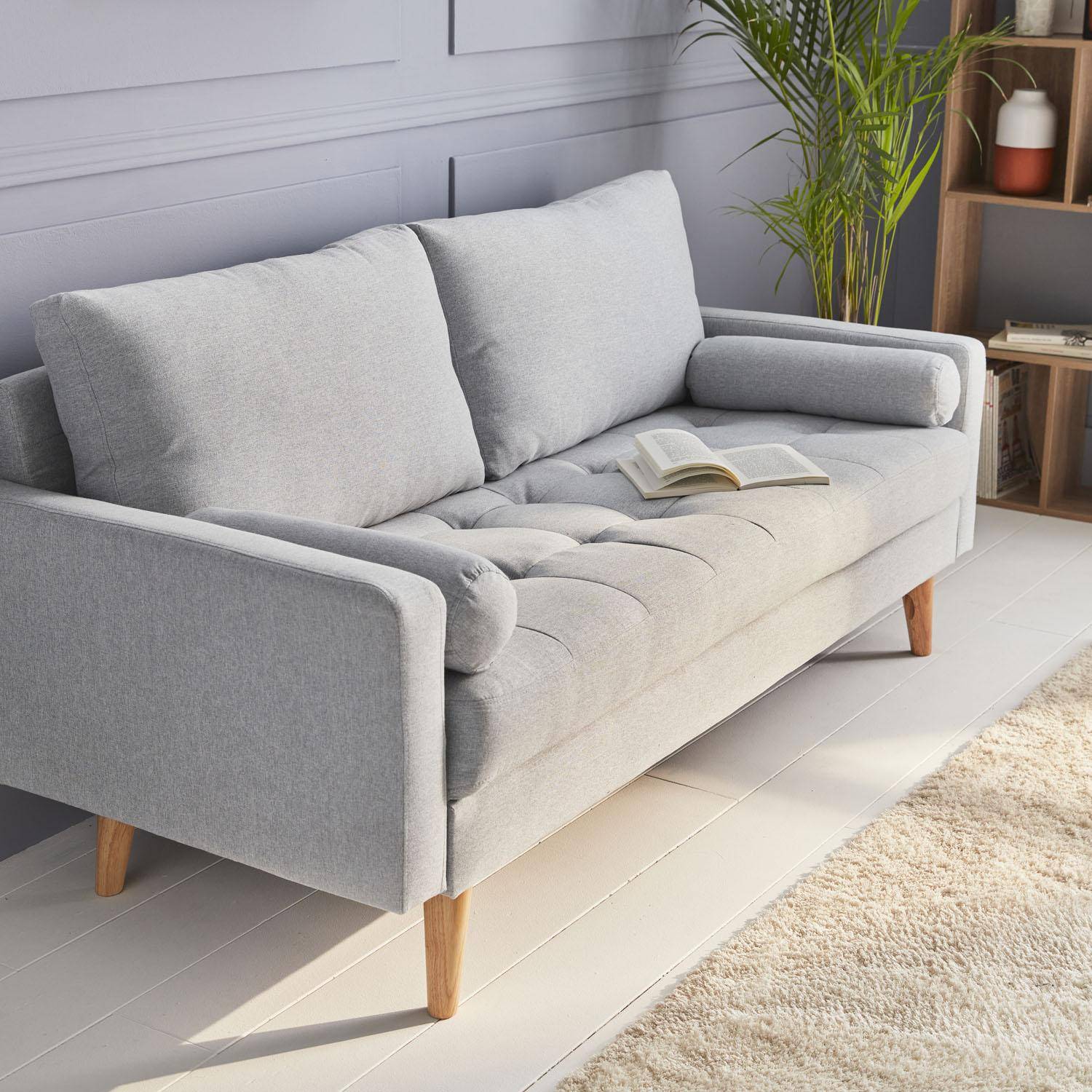 Canapé en tissu gris clair, 3 places scandinave fixe, droit, pieds bois  Photo2