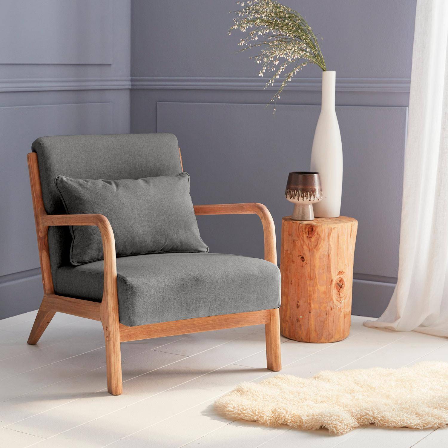Design zetel van hout en stof, 1 vaste rechte zitting, kompaspoten, Scandinavische stijl Photo1
