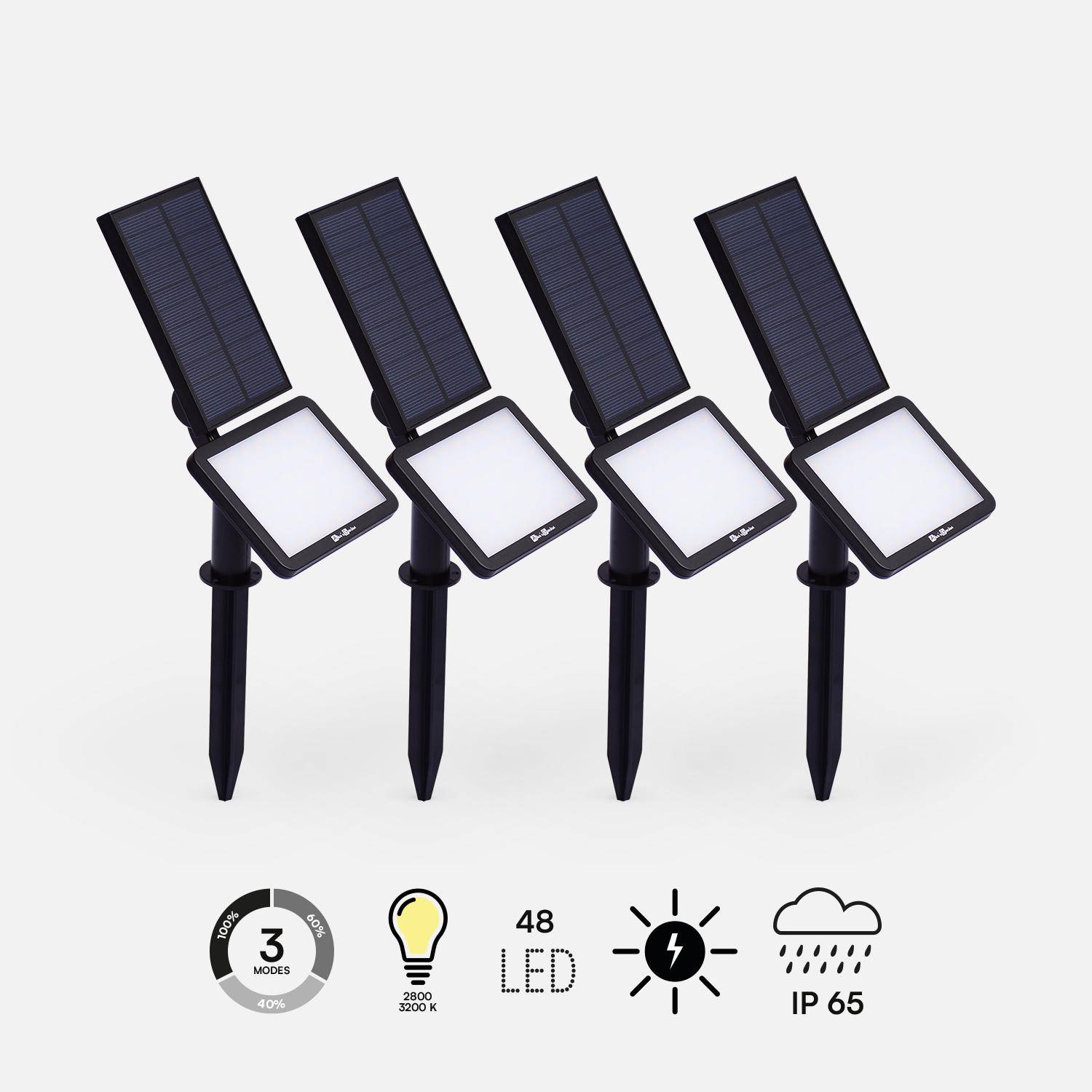 Spots solaires LED - Lot de 4, batterie lithium, blanc chaud, 960 lumens, luminaire extérieur résistant à l'eau, projecteur autonome à recharge solaire Photo1