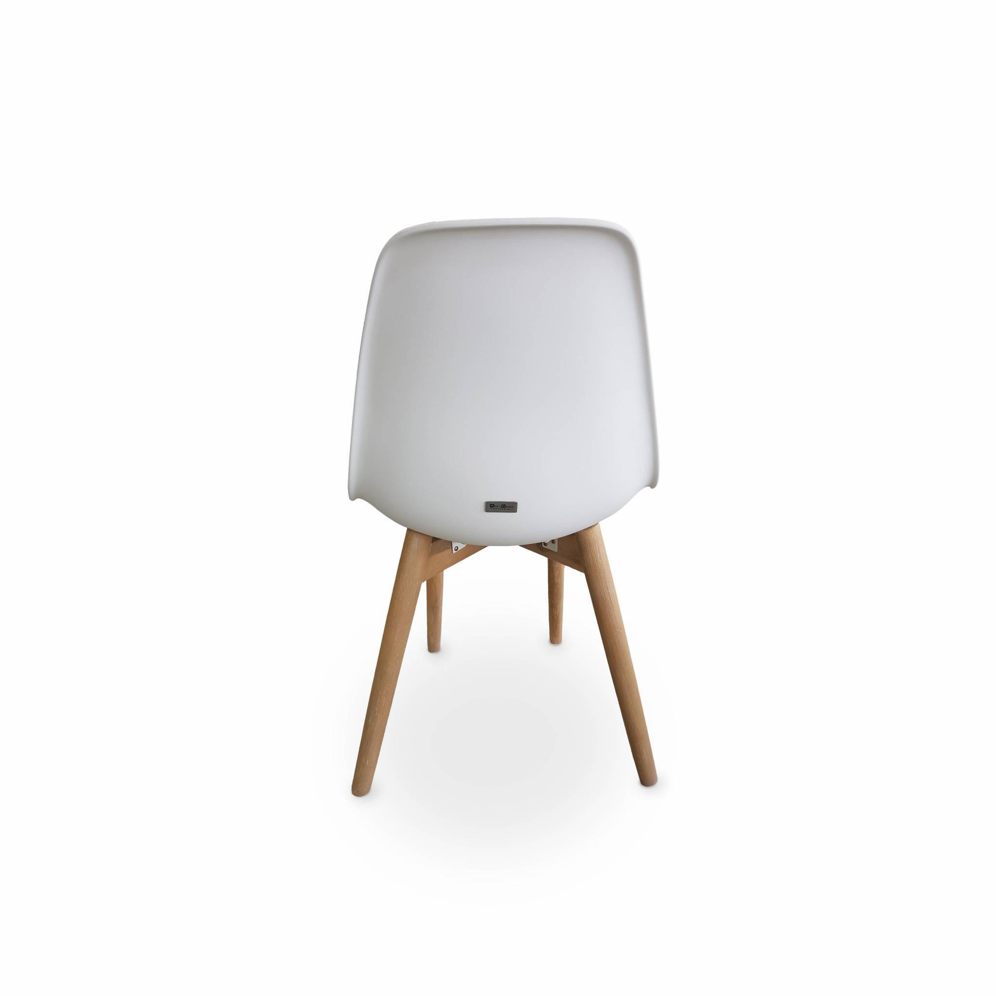 2er Set skandinavische Stühle Penida, aus Akazienholz und weißem Kunstharz gespritzt, innen/außen Photo3