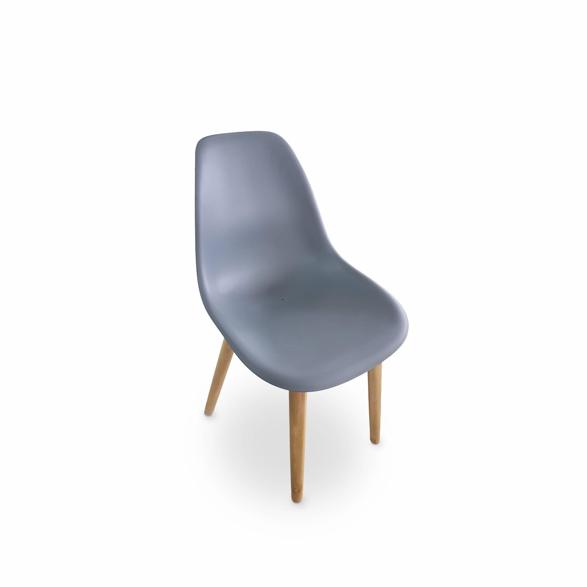 4er Set skandinavische Stühle Penida, aus Akazienholz und anthrazitfarbenem Kunstharz gespritzt, innen/außen Photo2