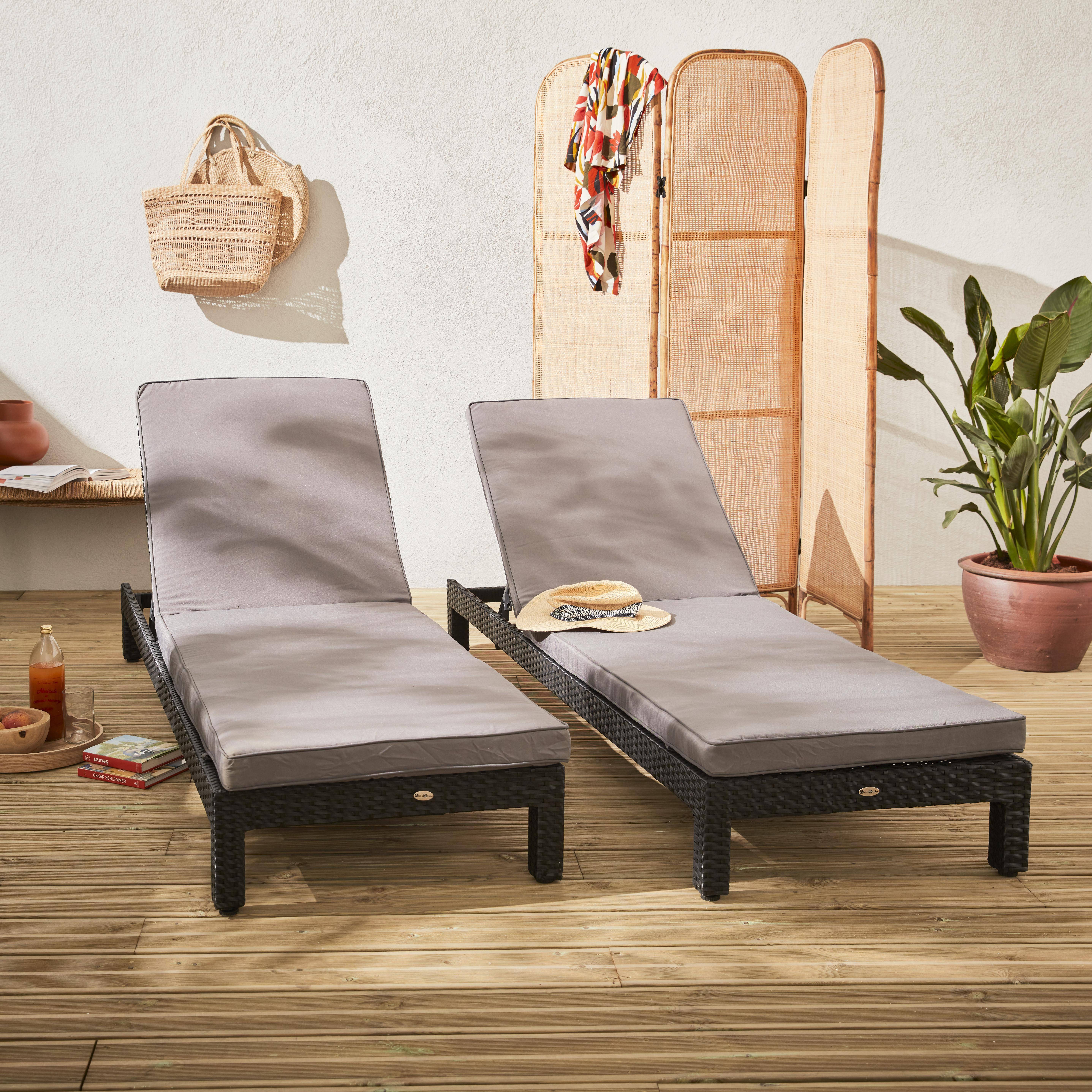 Set mit 2 Liegestühlen Rattan (Liegestuhl) - Pisa x2 - Schwarz, graue Kissen Photo1