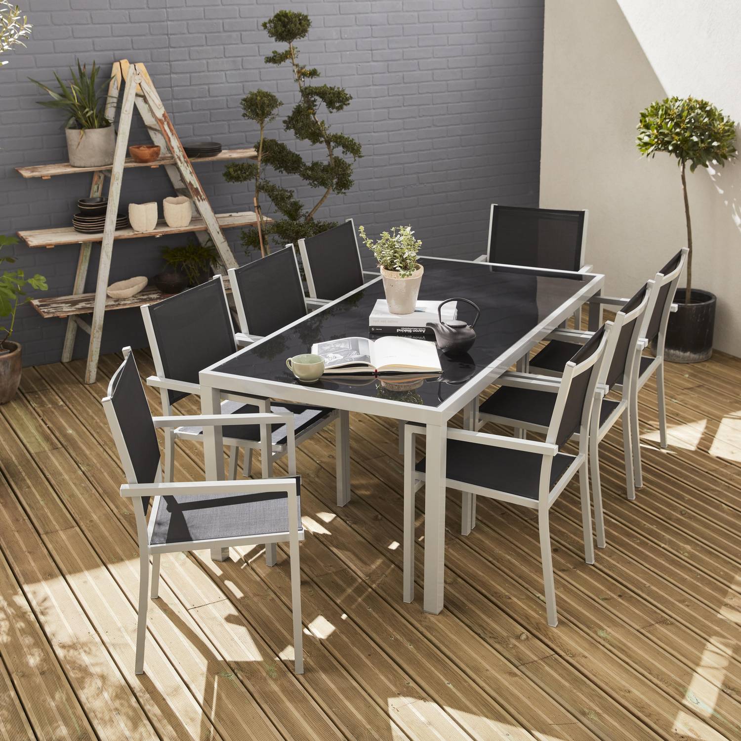 Salon de jardin en aluminium et textilène - Capua 180cm - Gris, noir - 8 places - 1 grande table rectangulaire, 8 fauteuils empilables Photo1