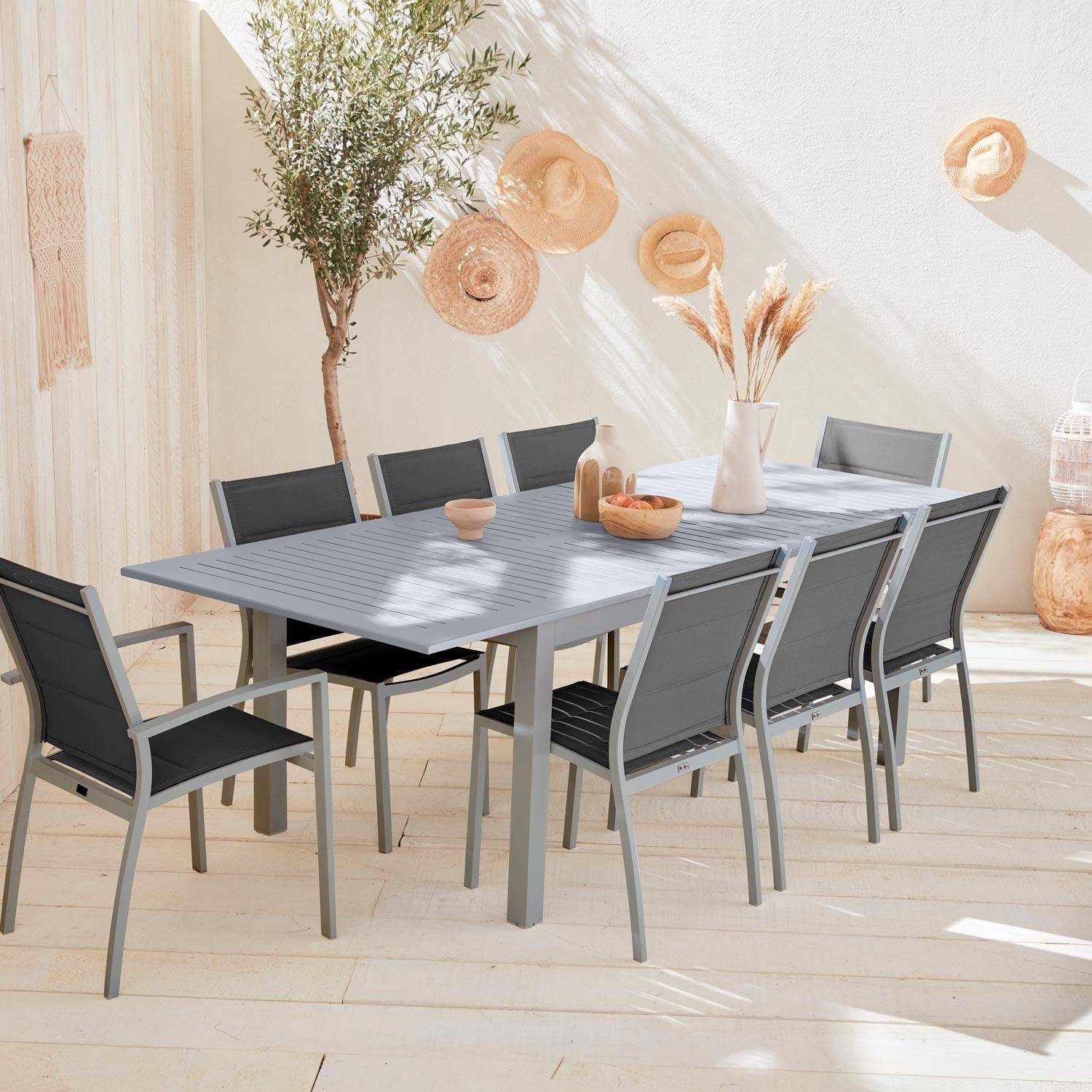 Ensemble Chicago, 1 table extensible, 2 fauteuils, 6 chaises en aluminium et textilène Photo1