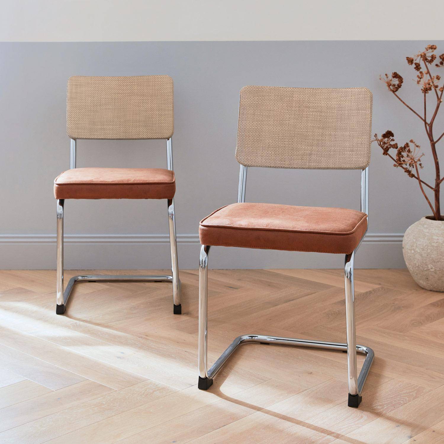 2 cadeiras cantilever - Maja - tecido castanho claro e resina com efeito rattan, 46 x 54,5 x 84,5 cm Photo2