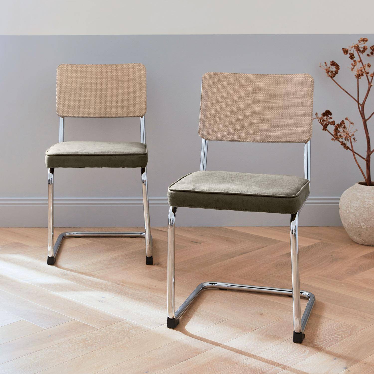 2 chaises cantilever - Maja - tissu kaki et résine effet rotin, 46 x 54,5 x 84,5cm   Photo2