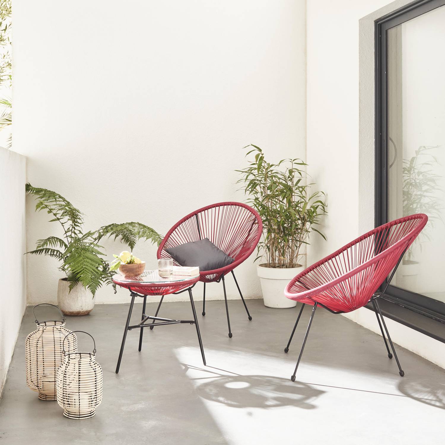 Set mit 2 eiförmigen ACAPULCO-Sesseln mit Beistelltisch - bordeaux- 4-beinige Sessel im Retro-Design mit Couchtisch, Kunststoffschnur Photo1