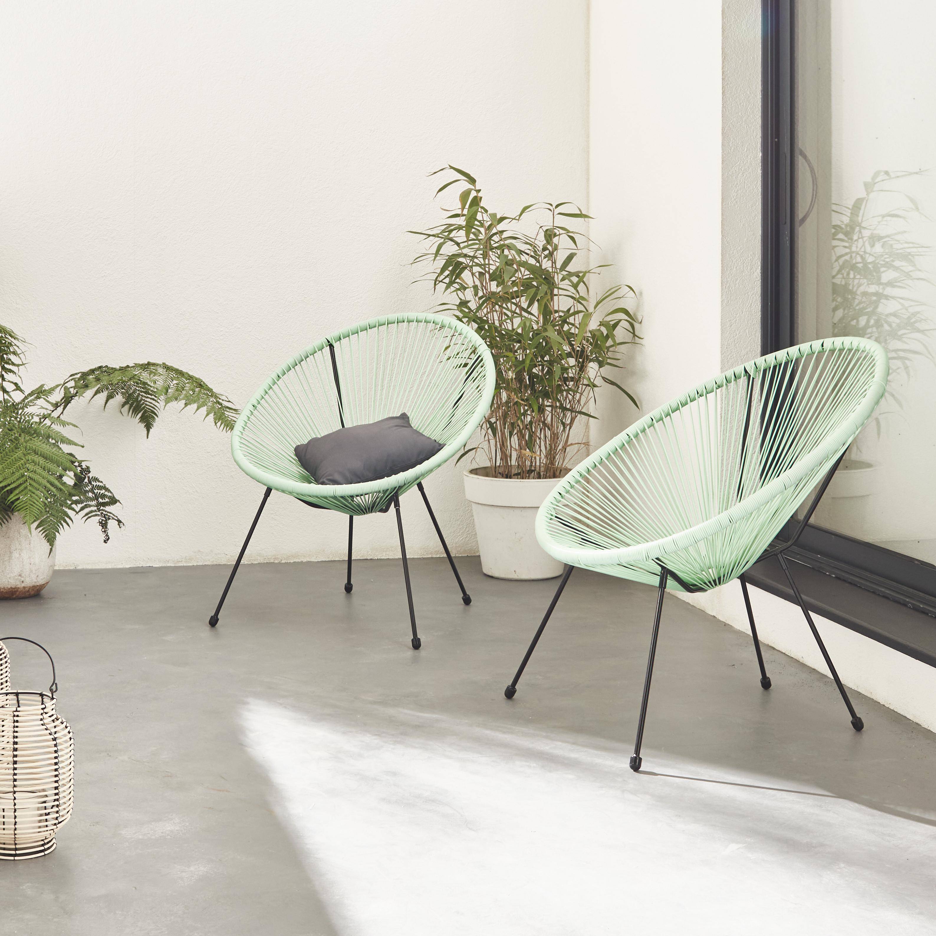 Set mit 2 eierförmigen Sesseln - Acapulco seegrün - 4-beiniger Sessel im Retro-Design, Kunststoffschnur, innen / außen Photo1