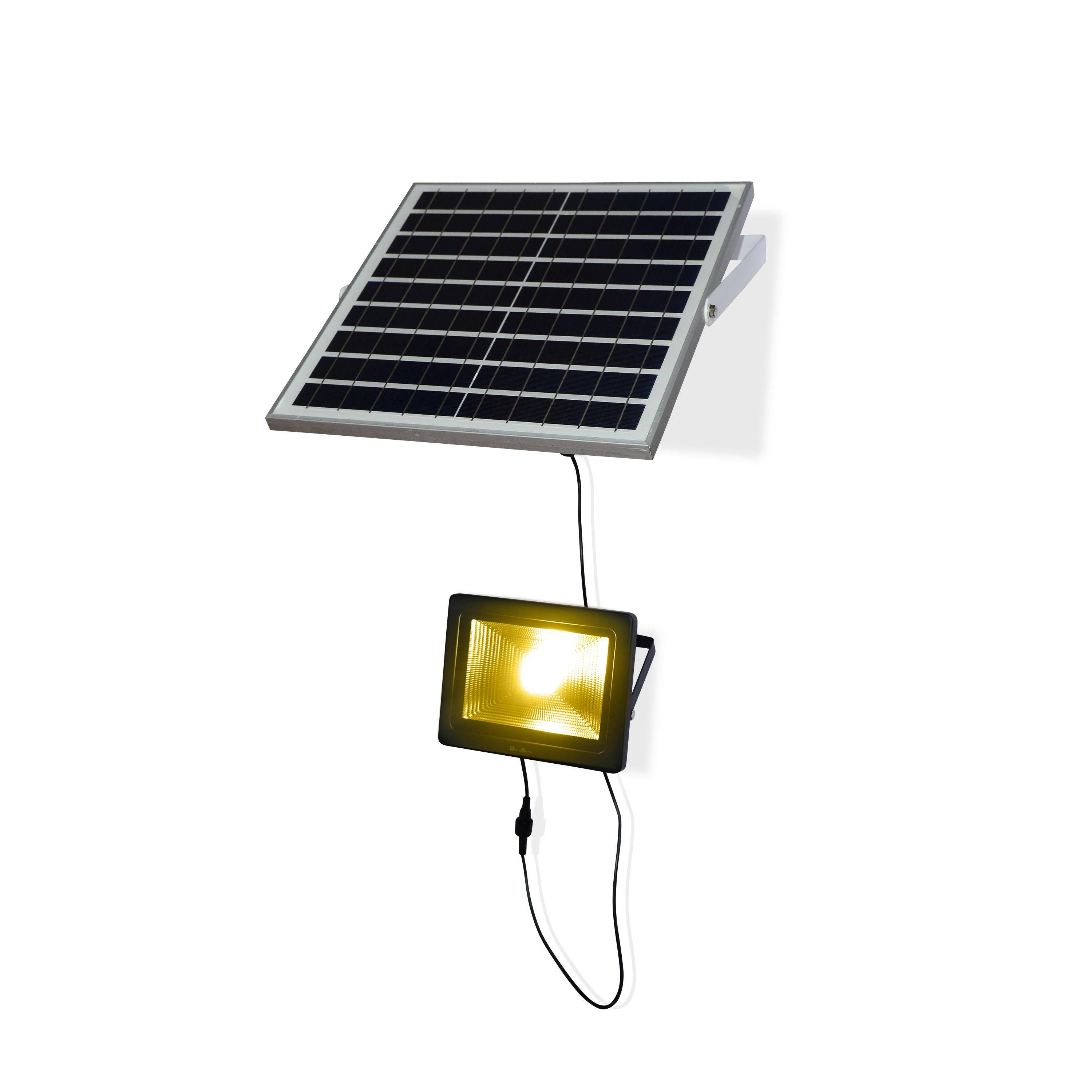 Projecteur solaire LED 20W avec panneau solaire télécommandé blanc chaud, lampe résistante à la pluie et autonome, spot extra puissant 2400 lumens équivalent 150W Photo4